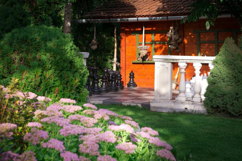 Green Park Villa Eger Exterior photo